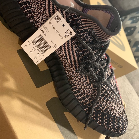 Yeezy 350 Yecheil Size 12 - Picture 4 of 7